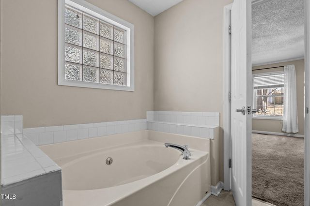 201 Wilshire Lane, Raeford, NC 28376