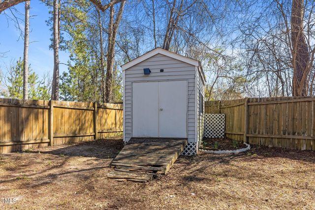 201 Wilshire Lane, Raeford, NC 28376