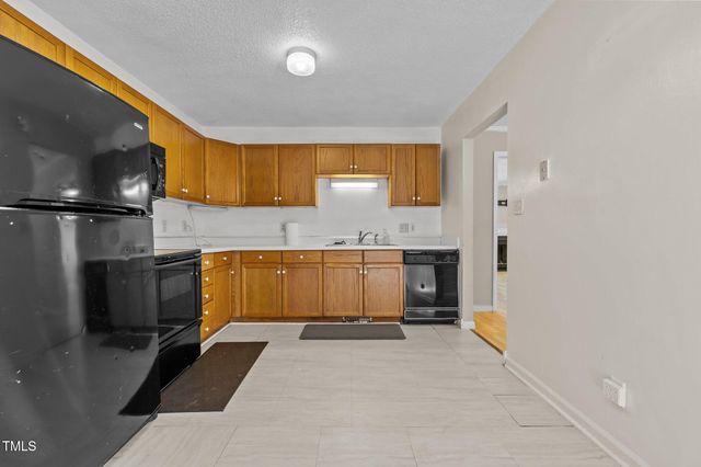 201 Wilshire Lane, Raeford, NC 28376