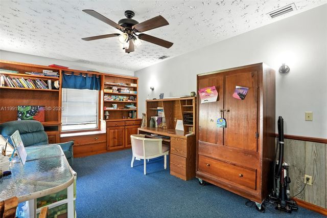 5006 pike ln, La Belle, FL 33935