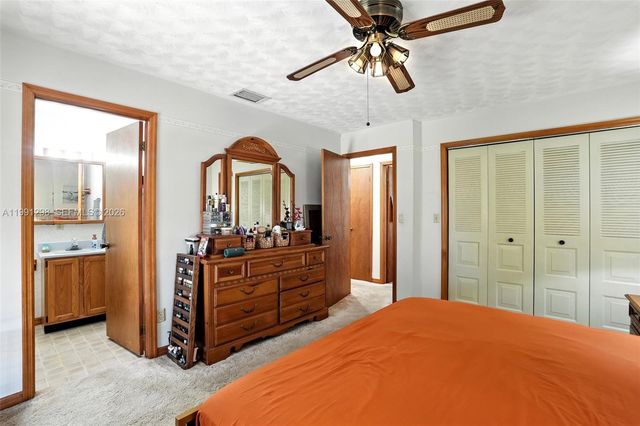 5006 pike ln, La Belle, FL 33935