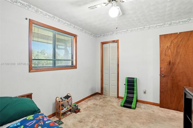 5006 pike ln, La Belle, FL 33935