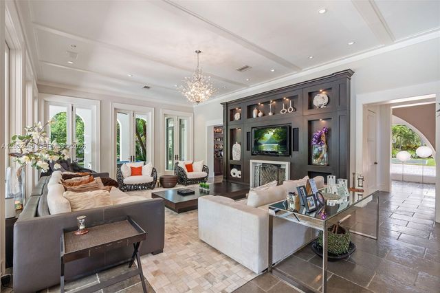 6201 Chapman Field Drive, Pinecrest, FL 33156