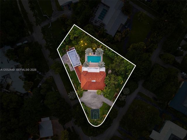 6201 Chapman Field Drive, Pinecrest, FL 33156