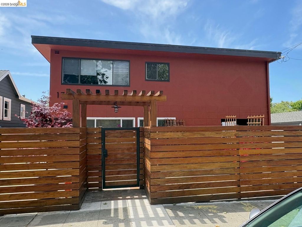1728 7th ST F, Berkeley, CA 94710