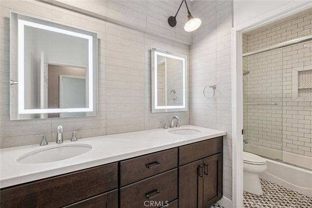 85 Passage, Irvine, CA 92603