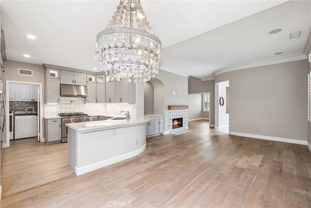 85 Passage, Irvine, CA 92603