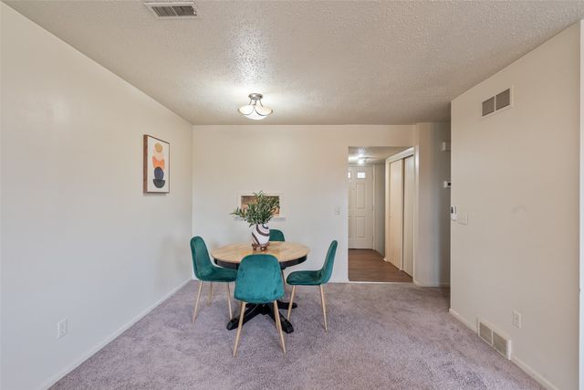 5253 Dakota Drive, West Des Moines, IA 50265