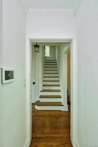 7 Avondale Road, Yonkers, NY 10710