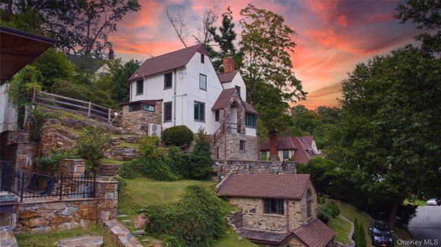 7 Avondale Road, Yonkers, NY 10710