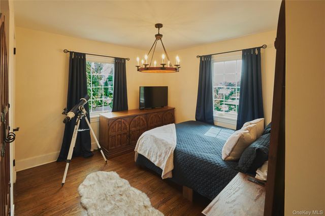 7 Avondale Road, Yonkers, NY 10710