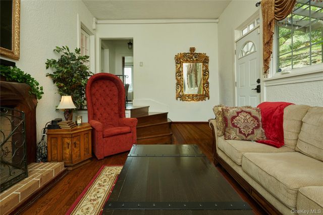 7 Avondale Road, Yonkers, NY 10710