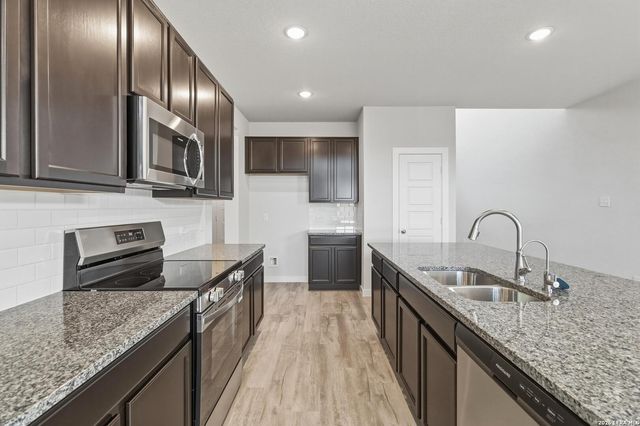 129 ALYSSA CV, San Antonio, TX 78253
