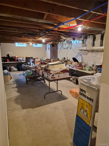 3498 W Walton Boulevard, Waterford Charter Township, MI 48329