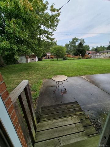 3498 W Walton Boulevard, Waterford Charter Township, MI 48329
