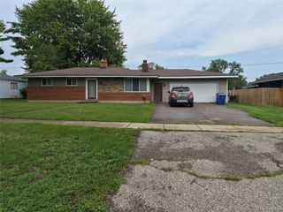 3498 W Walton Boulevard, Waterford Charter Township, MI 48329