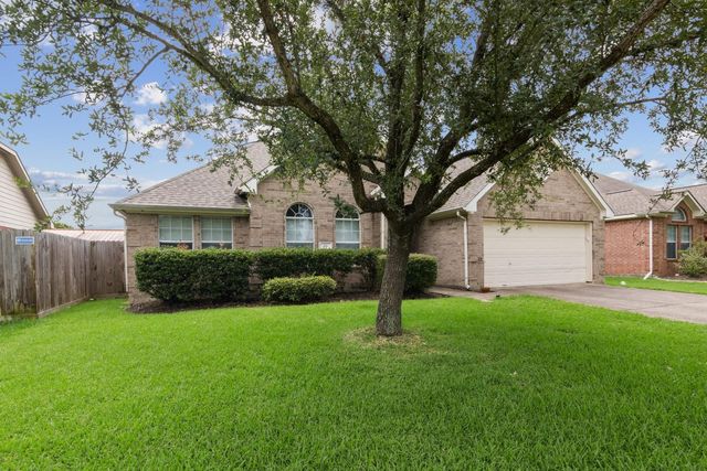 321 Josh Way, La Porte, TX 77571