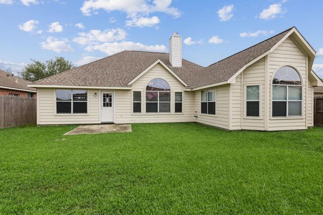 321 Josh Way, La Porte, TX 77571