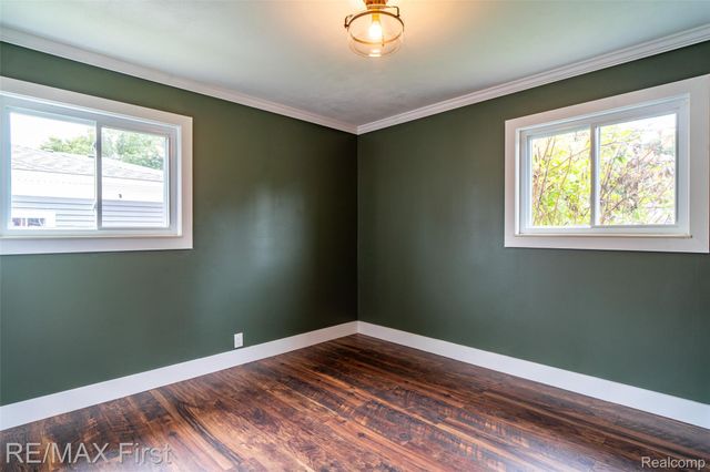 36361 Nitchun Street, Clinton Charter Township, MI 48035