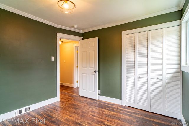 36361 Nitchun Street, Clinton Charter Township, MI 48035