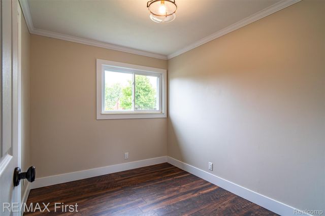 36361 Nitchun Street, Clinton Charter Township, MI 48035