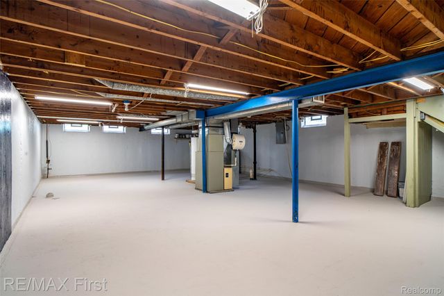 36361 Nitchun Street, Clinton Charter Township, MI 48035