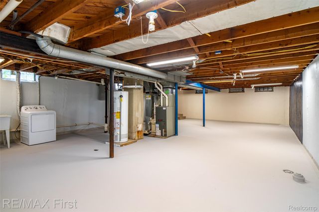 36361 Nitchun Street, Clinton Charter Township, MI 48035