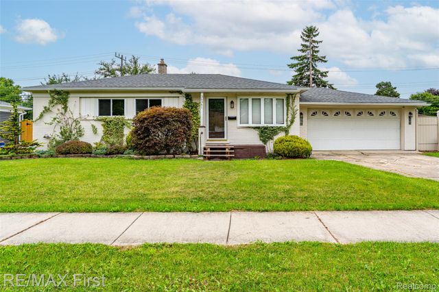 36361 Nitchun Street, Clinton Charter Township, MI 48035