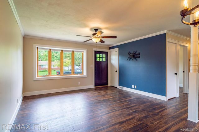 36361 Nitchun Street, Clinton Charter Township, MI 48035
