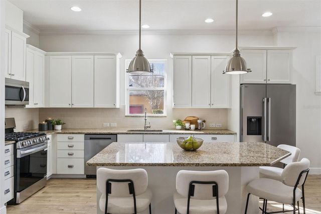 8235 SULSTON STREET, Orlando, FL 32827