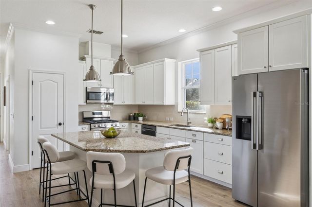 8235 SULSTON STREET, Orlando, FL 32827