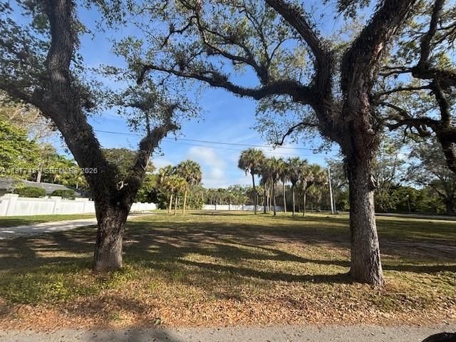 9506 SW 57th Ave, Pinecrest, FL 33156