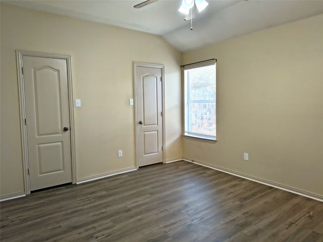 5725 Swords Drive, Fort Worth, TX 76137