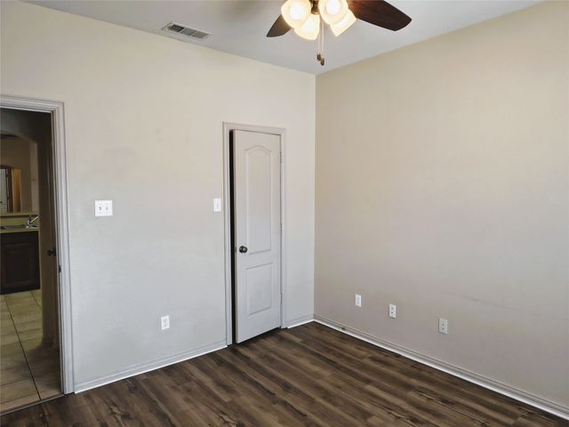 5725 Swords Drive, Fort Worth, TX 76137