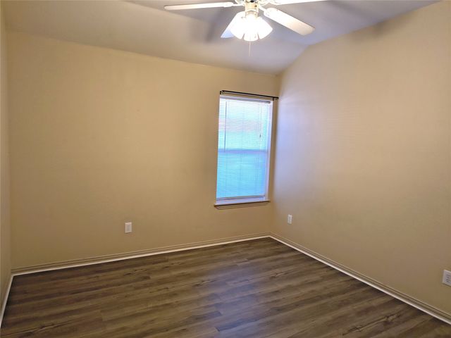5725 Swords Drive, Fort Worth, TX 76137