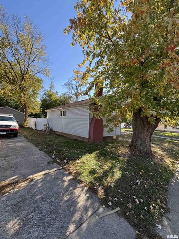 1516 S WESTMORELAND Avenue, Peoria, IL 61605