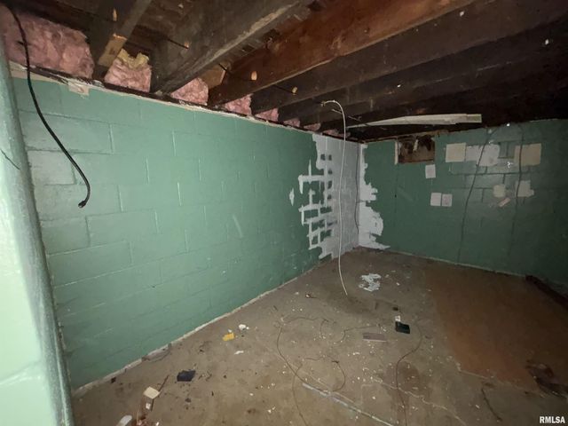 1516 S WESTMORELAND Avenue, Peoria, IL 61605