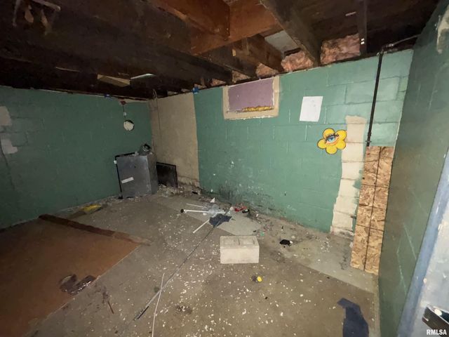 1516 S WESTMORELAND Avenue, Peoria, IL 61605