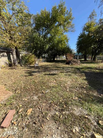 1516 S WESTMORELAND Avenue, Peoria, IL 61605