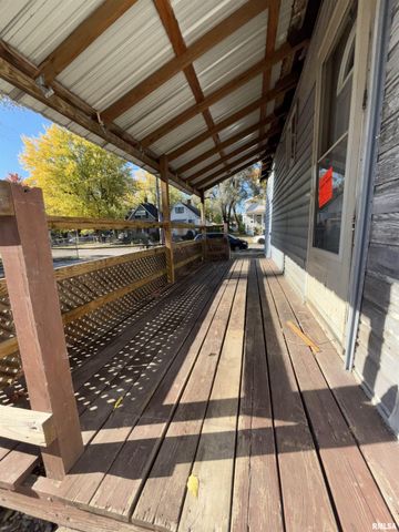 1516 S WESTMORELAND Avenue, Peoria, IL 61605