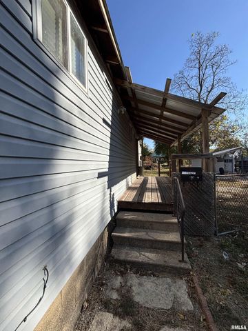 1516 S WESTMORELAND Avenue, Peoria, IL 61605