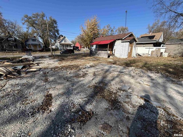 1516 S WESTMORELAND Avenue, Peoria, IL 61605