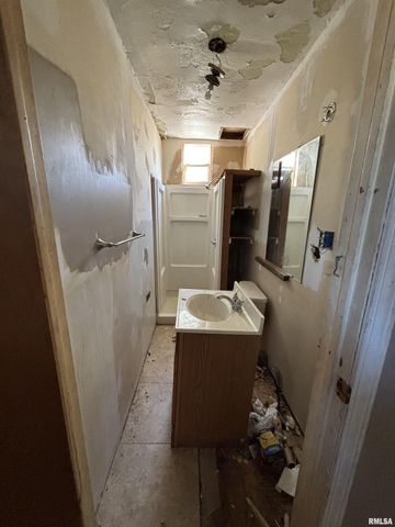 1516 S WESTMORELAND Avenue, Peoria, IL 61605