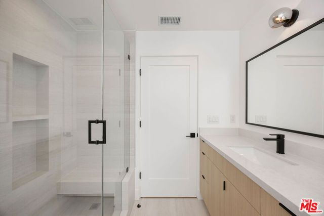 6239 Banner Avenue, Los Angeles, CA 90038