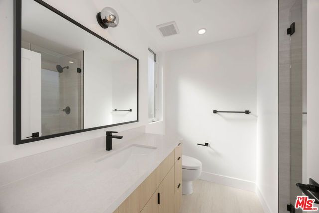 6239 Banner Avenue, Los Angeles, CA 90038