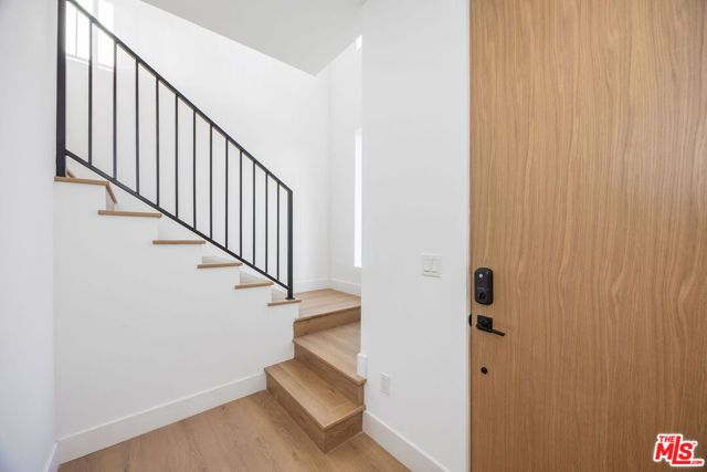 6239 Banner Avenue, Los Angeles, CA 90038