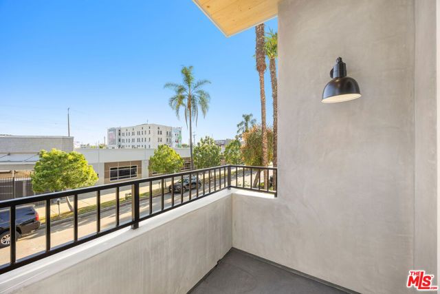 6239 Banner Avenue, Los Angeles, CA 90038