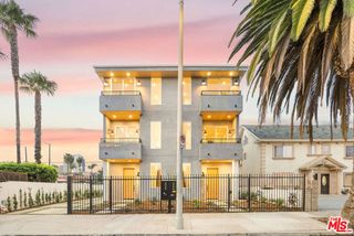 6239 Banner Avenue, Los Angeles, CA 90038