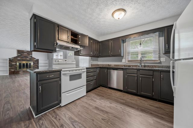 909 Prince William Lane, Westerville, OH 43081