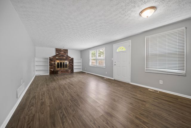 909 Prince William Lane, Westerville, OH 43081